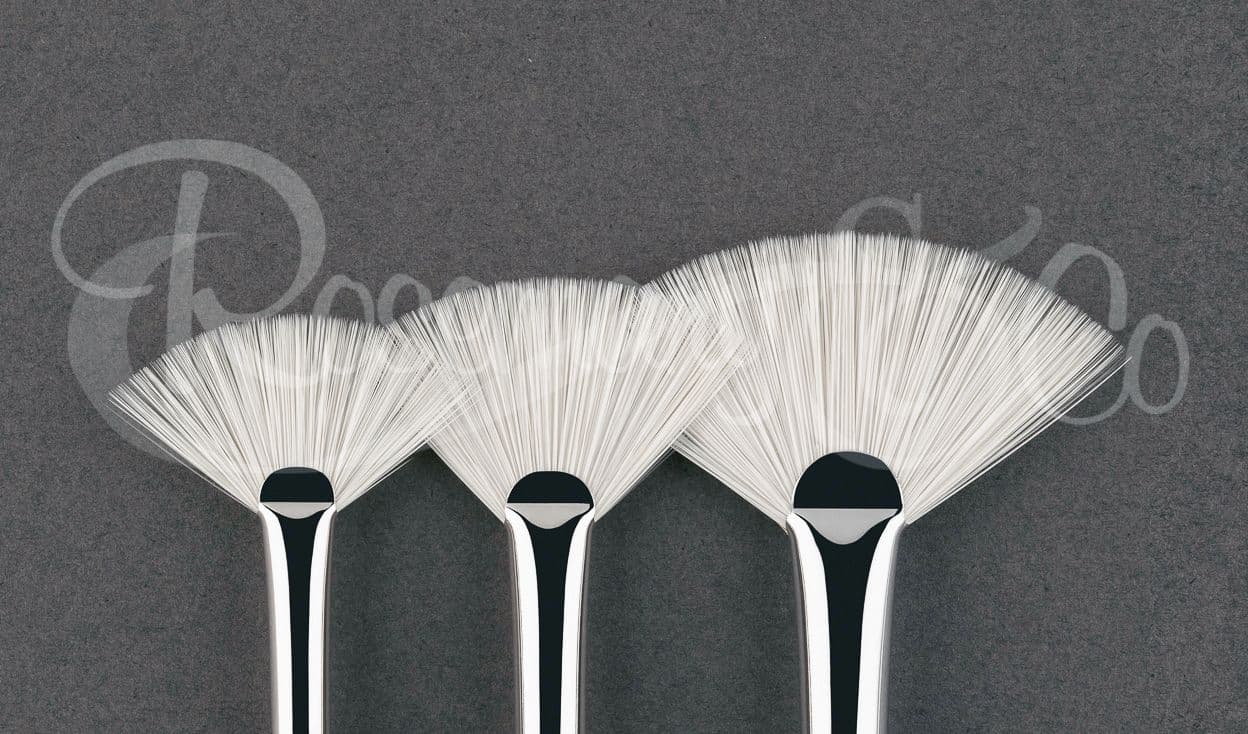 ROSEMARY IVORY FAN BRUSH LONG HANDLE Size 4